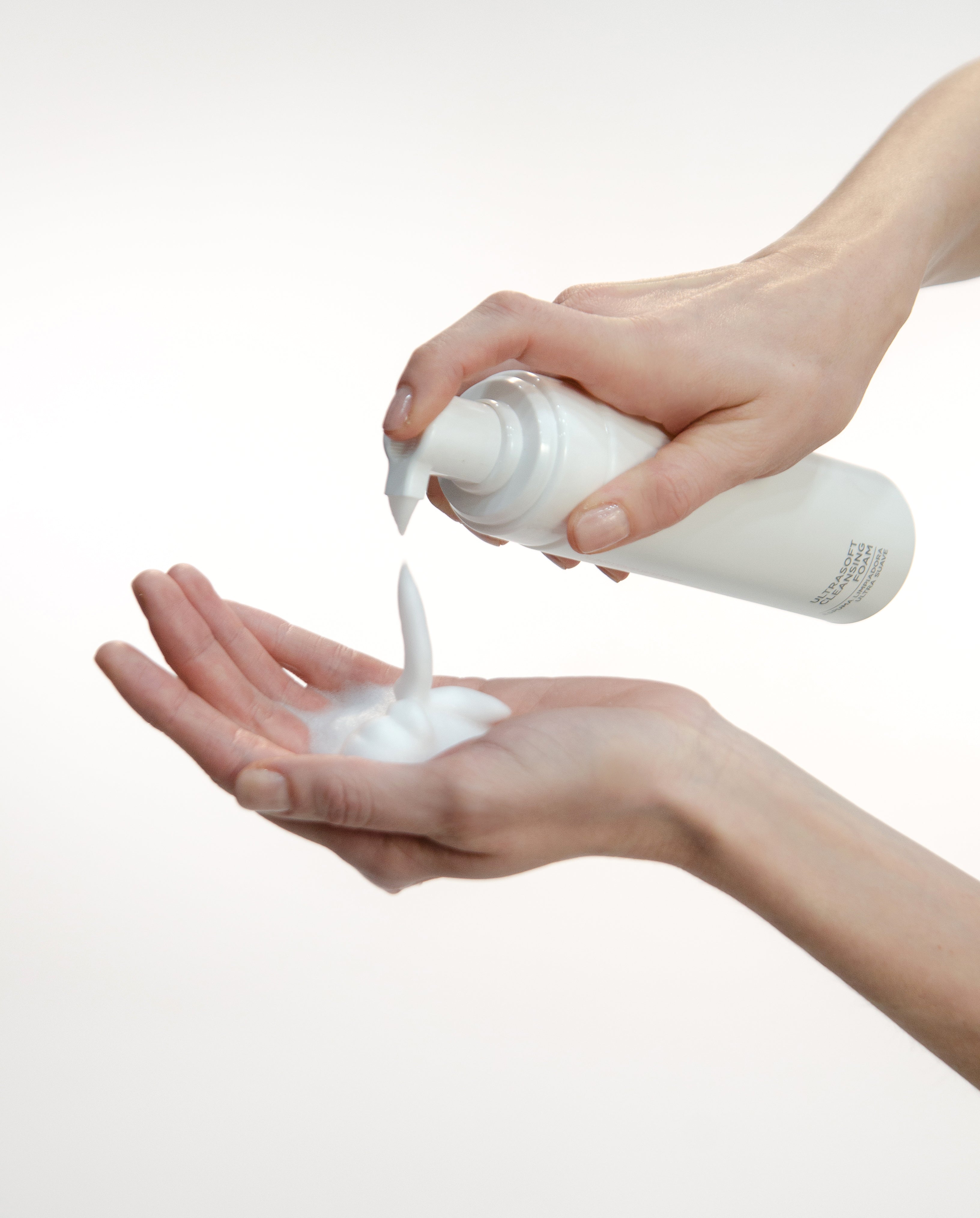 GENIDENTITY - Ultra Soft Cleansing Foam - Mousse nettoyante visage