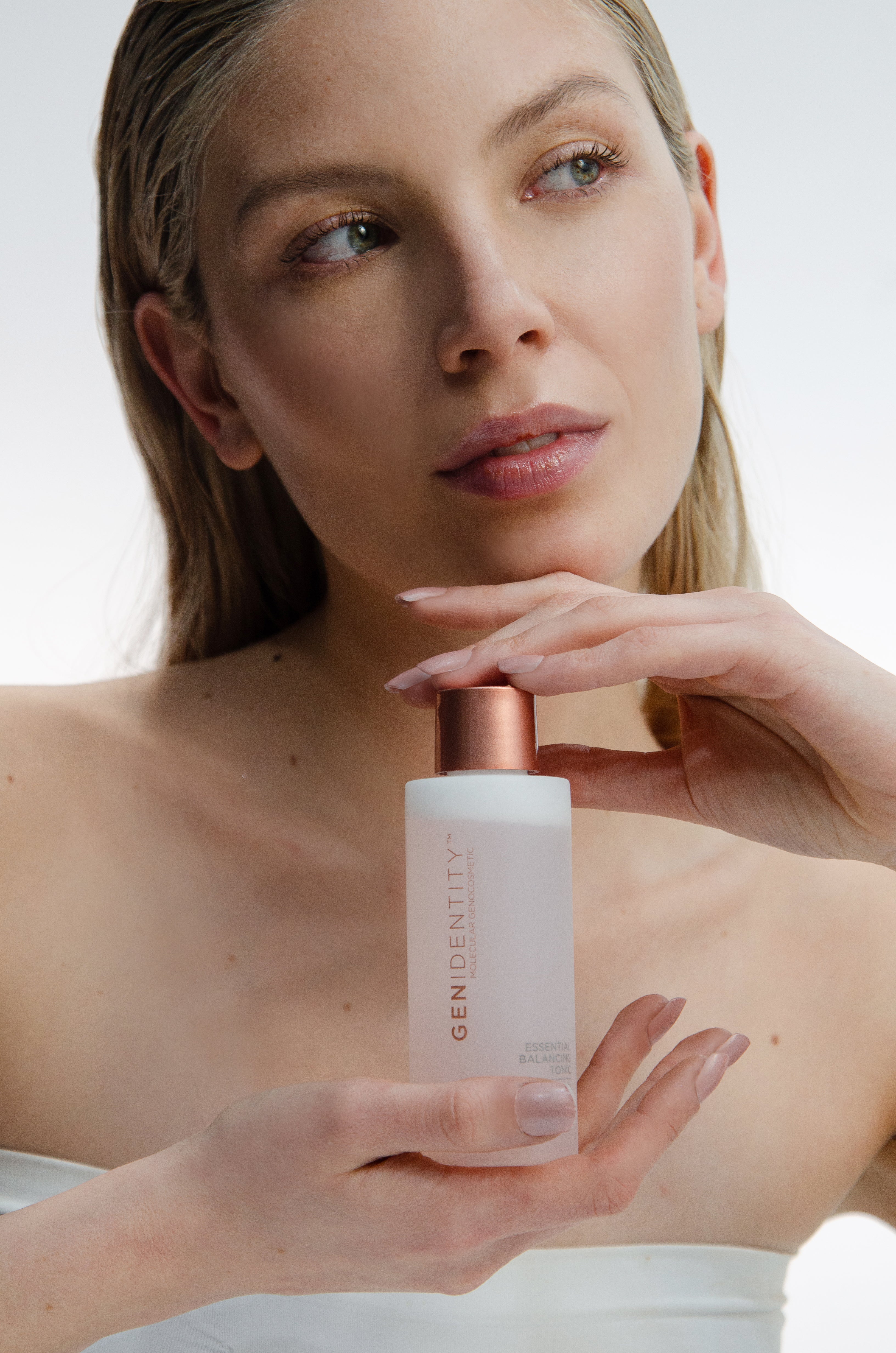 GENIDENTITY - Essential Balancing Tonic - Eau tonique